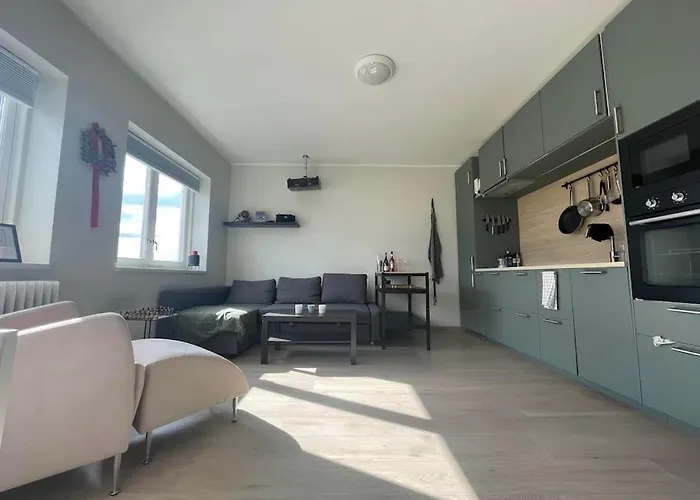 Beautiful Apartment In Gruenerlokka
